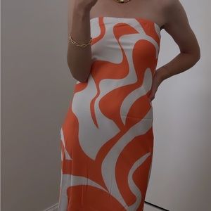 Sndys orange and white dress